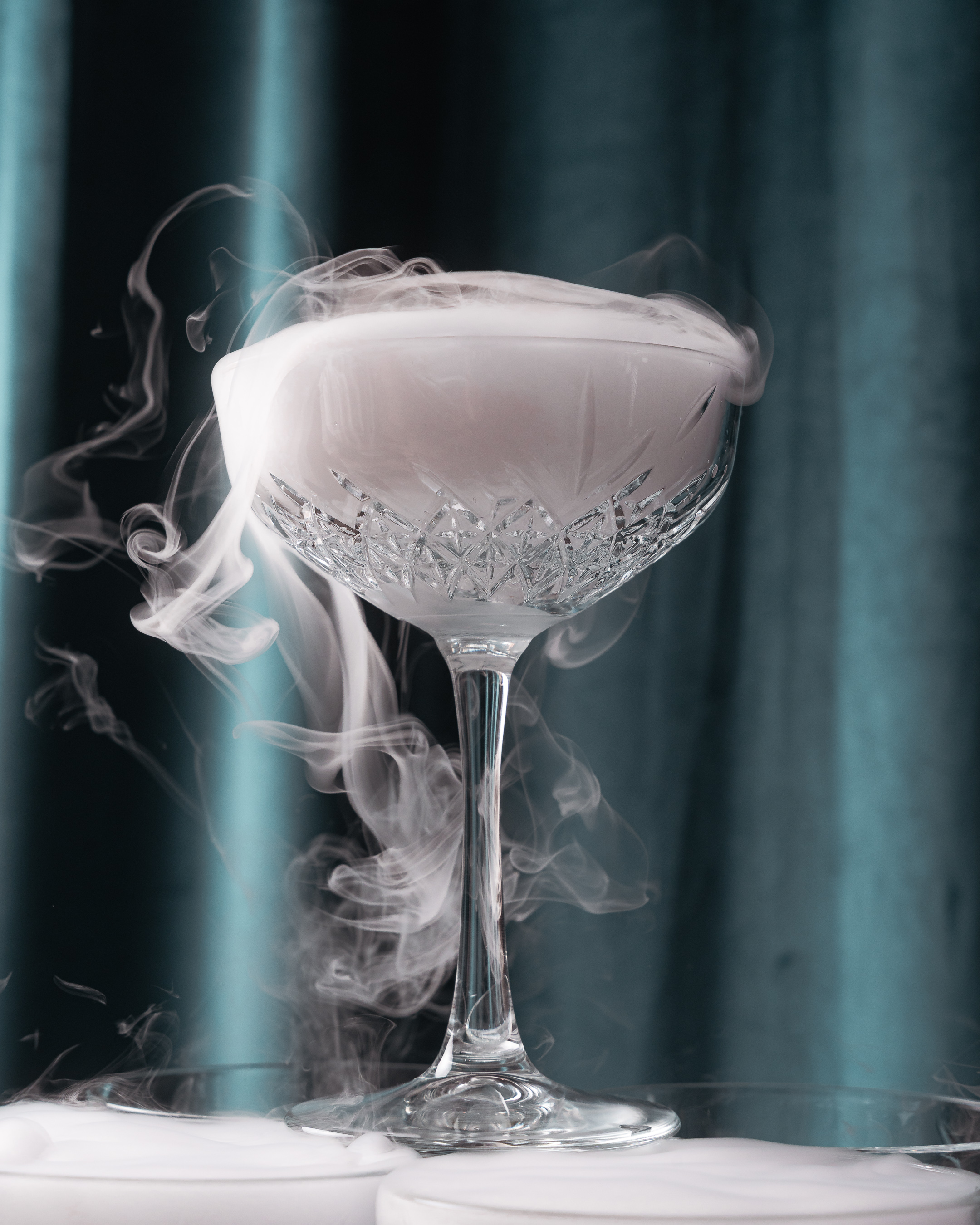 Champagner Tower mit Nebel Hochzeit Hamburg